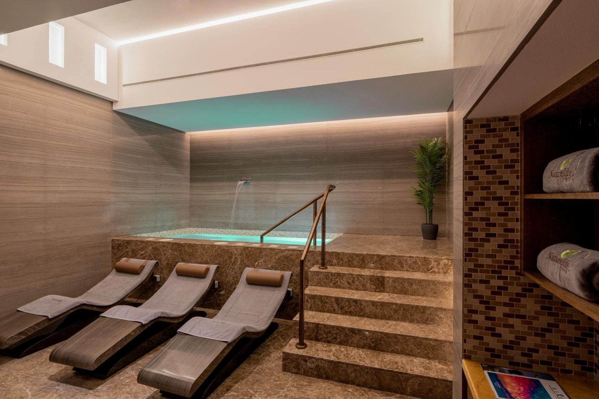 Rixos Marina Abu Dhabi Ξενοδοχείο Εξωτερικό φωτογραφία Spa at the hotel