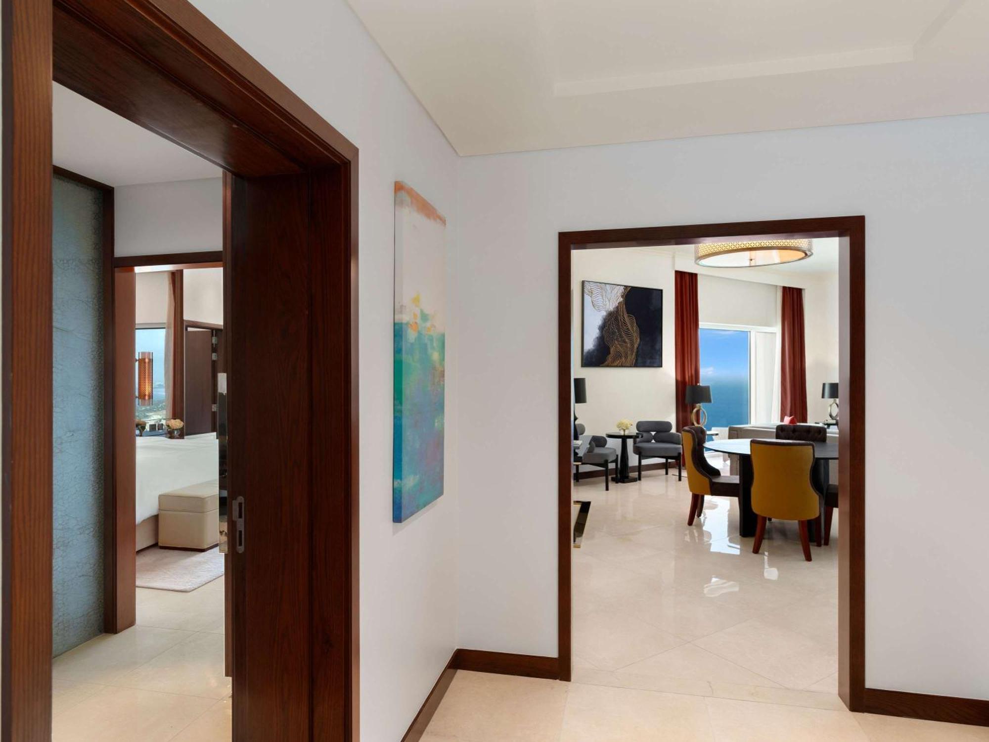 Rixos Marina Abu Dhabi Ξενοδοχείο Εξωτερικό φωτογραφία A suite at the hotel